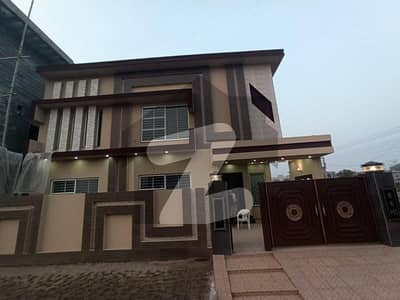 ویلینشیاء ہاؤسنگ سوسائٹی لاہور میں 5 کمروں کا 10 مرلہ مکان 4.25 کروڑ میں برائے فروخت۔ ویلینشیاء ہاؤسنگ سوسائٹی لاہور میں 5 کمروں کا 10 مرلہ مکان 4.25 کروڑ میں برائے فروخت۔