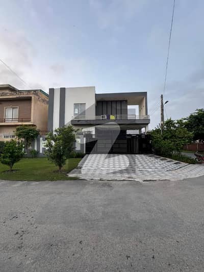 ویلینشیاء ہاؤسنگ سوسائٹی لاہور میں 5 کمروں کا 10 مرلہ مکان 4.6 کروڑ میں برائے فروخت۔ ویلینشیاء ہاؤسنگ سوسائٹی لاہور میں 5 کمروں کا 10 مرلہ مکان 4.6 کروڑ میں برائے فروخت۔