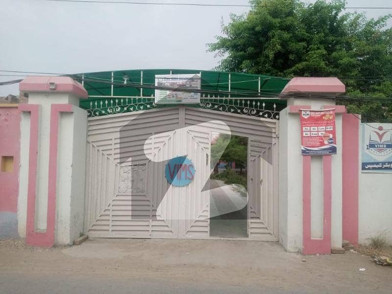 قاسم بیلہ ملتان میں 3 کنال عمارت 5.2 کروڑ میں برائے فروخت۔