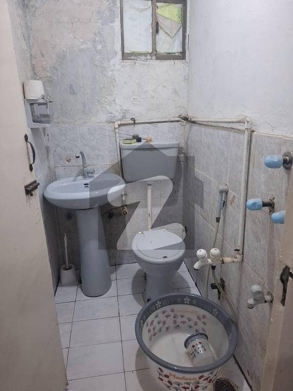 گلشنِ اقبال - بلاک 1 گلشنِ اقبال,گلشنِ اقبال ٹاؤن,کراچی میں 2 کمروں کا 3 مرلہ فلیٹ 55.0 لاکھ میں برائے فروخت۔