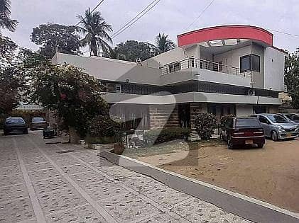 PRIME LOCATION BUNGLOW 1000 YARD AVAILABLE