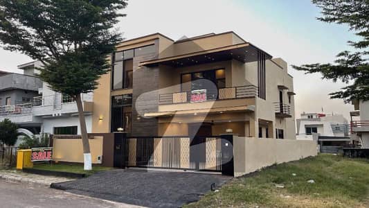 Park Facing Triple Storey 10 Marla Brand New House For Sale Bahria Town Phase 8 Lake View Block Park Facing Triple Storey 10 Marla Brand New House For Sale Bahria Town Phase 8 Lake View Block