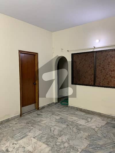 Prominently-Located 130 Square Yards Lower Portion Available In Gulshan-e-Iqbal - Block 13-D2 Prominently-Located 130 Square Yards Lower Portion Available In Gulshan-e-Iqbal - Block 13-D2