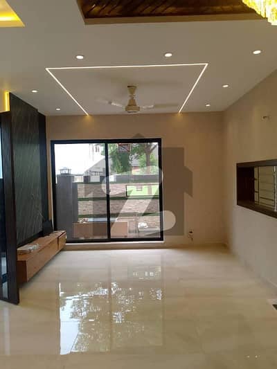 بحریہ ٹاؤن ۔ بلاک اے اے بحریہ ٹاؤن سیکٹرڈی,بحریہ ٹاؤن,لاہور میں 3 کمروں کا 5 مرلہ مکان 2.2 کروڑ میں برائے فروخت۔ بحریہ ٹاؤن ۔ بلاک اے اے بحریہ ٹاؤن سیکٹرڈی,بحریہ ٹاؤن,لاہور میں 3 کمروں کا 5 مرلہ مکان 2.2 کروڑ میں برائے فروخت۔