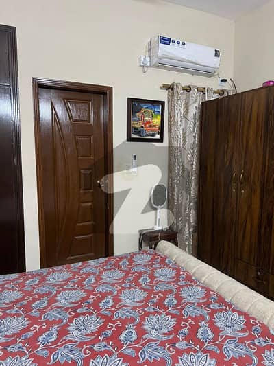 ڈیفینس ویو سوسائٹی کراچی میں 4 کمروں کا 5 مرلہ مکان 2.6 کروڑ میں برائے فروخت۔