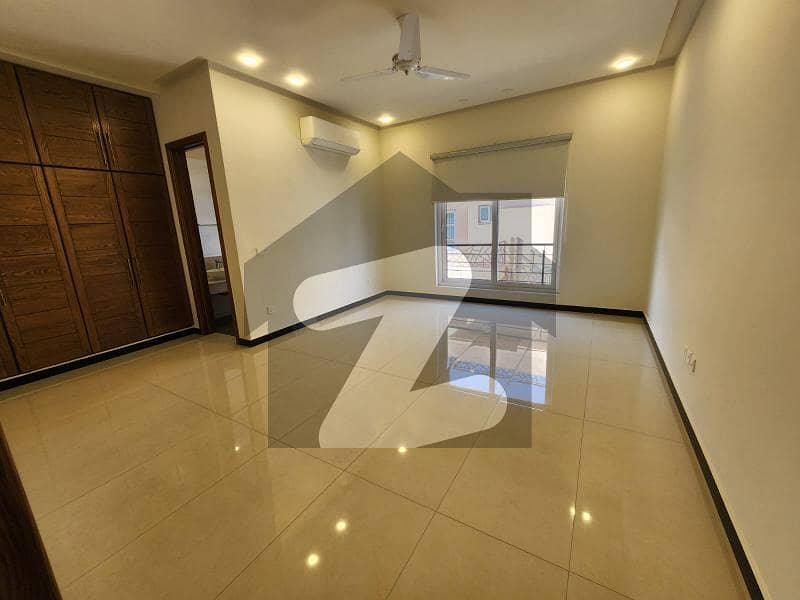 UPPER PORTION FOR RENT IN F-6