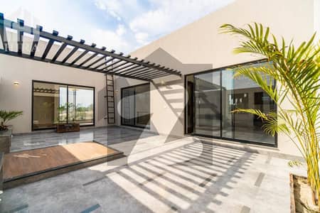 1 KANAL MODERN DESIGN BUNGALOW FOR SALE NEAR TO KFC TIM HOTON