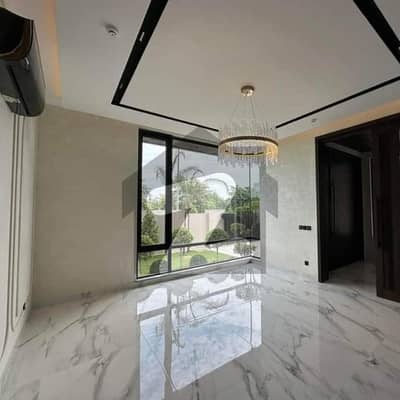 ڈی ایچ اے فیز 5 ڈیفنس (ڈی ایچ اے),لاہور میں 5 کمروں کا 5 مرلہ مکان 3.15 کروڑ میں برائے فروخت۔ ڈی ایچ اے فیز 5 ڈیفنس (ڈی ایچ اے),لاہور میں 5 کمروں کا 5 مرلہ مکان 3.15 کروڑ میں برائے فروخت۔