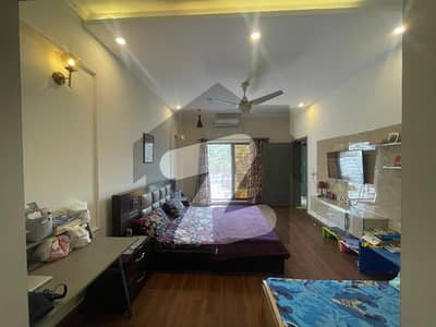 DHA PHASE 8 EX Park View 10 Marla