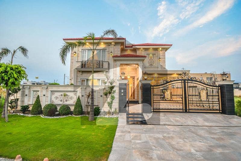 ڈی ایچ اے فیز 8 ڈیفنس (ڈی ایچ اے),لاہور میں 6 کمروں کا 1 کنال مکان 7.85 کروڑ میں برائے فروخت۔ ڈی ایچ اے فیز 8 ڈیفنس (ڈی ایچ اے),لاہور میں 6 کمروں کا 1 کنال مکان 7.85 کروڑ میں برائے فروخت۔