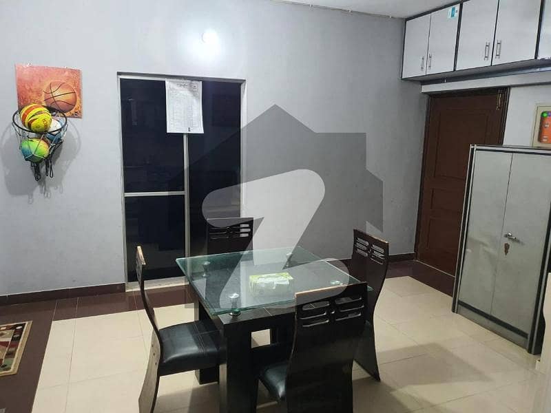 پی ای سی ایچ ایس بلاک 2 پی ای سی ایچ ایس,جمشید ٹاؤن,کراچی میں 2 کمروں کا 5 مرلہ فلیٹ 2.65 کروڑ میں برائے فروخت۔