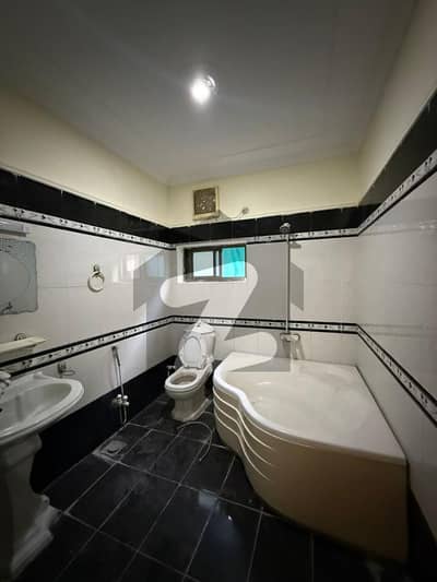 بحریہ ٹاؤن فیز 4 بحریہ ٹاؤن راولپنڈی,راولپنڈی میں 3 کمروں کا 1 کنال بالائی پورشن 90.0 ہزار میں کرایہ پر دستیاب ہے۔ بحریہ ٹاؤن فیز 4 بحریہ ٹاؤن راولپنڈی,راولپنڈی میں 3 کمروں کا 1 کنال بالائی پورشن 90.0 ہزار میں کرایہ پر دستیاب ہے۔