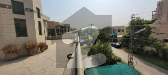 1 Kanal Upper Portion for Rent - Prime Location in DHA Phase 4, Lahore!