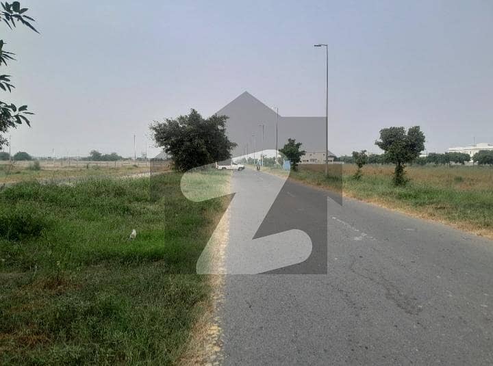 ڈی ایچ اے فیز 7 ڈیفنس (ڈی ایچ اے),لاہور میں 2 کنال رہائشی پلاٹ 7.25 کروڑ میں برائے فروخت۔ ڈی ایچ اے فیز 7 ڈیفنس (ڈی ایچ اے),لاہور میں 2 کنال رہائشی پلاٹ 7.25 کروڑ میں برائے فروخت۔