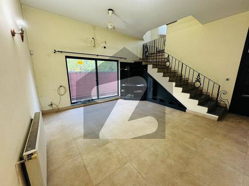 ڈی ایچ اے ڈیفینس فیز 1 ڈی ایچ اے ڈیفینس,اسلام آباد میں 4 کمروں کا 1 کنال مکان 2.25 لاکھ میں کرایہ پر دستیاب ہے۔ ڈی ایچ اے ڈیفینس فیز 1 ڈی ایچ اے ڈیفینس,اسلام آباد میں 4 کمروں کا 1 کنال مکان 2.25 لاکھ میں کرایہ پر دستیاب ہے۔