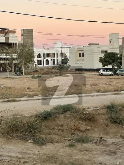 CHANCE DEAL 400sq Yards Park Facing CHANCE DEAL 400sq Yards Park Facing