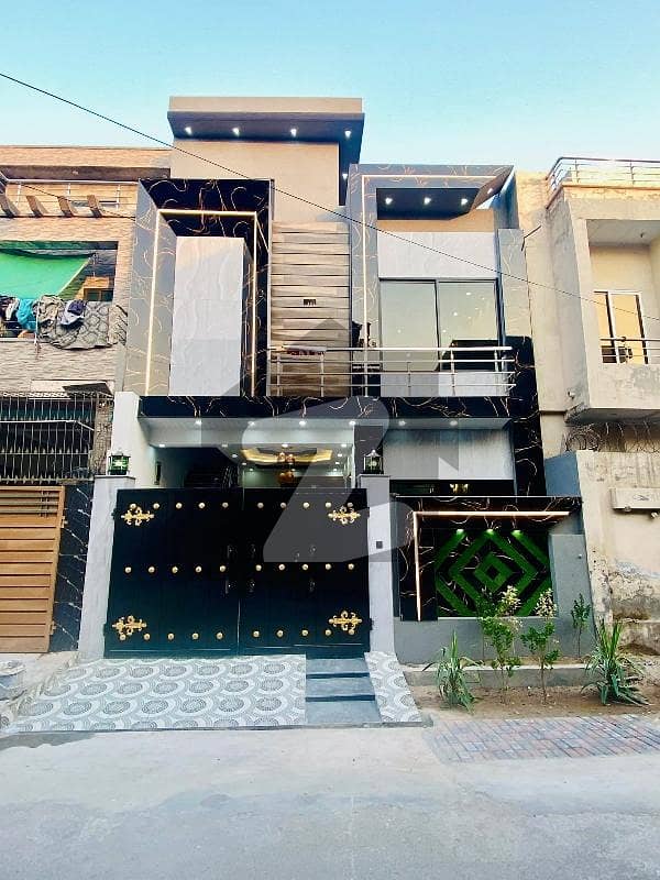 الرحمان گارڈن فیز 2 الرحمان گارڈن,لاہور میں 3 کمروں کا 4 مرلہ مکان 1.8 کروڑ میں برائے فروخت۔