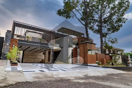 CDA SECTOR F-10/4(80*125)=1112-SQ YARDS BRAND NEW ALTIMATE DREAM HOUSE FOR SALE.