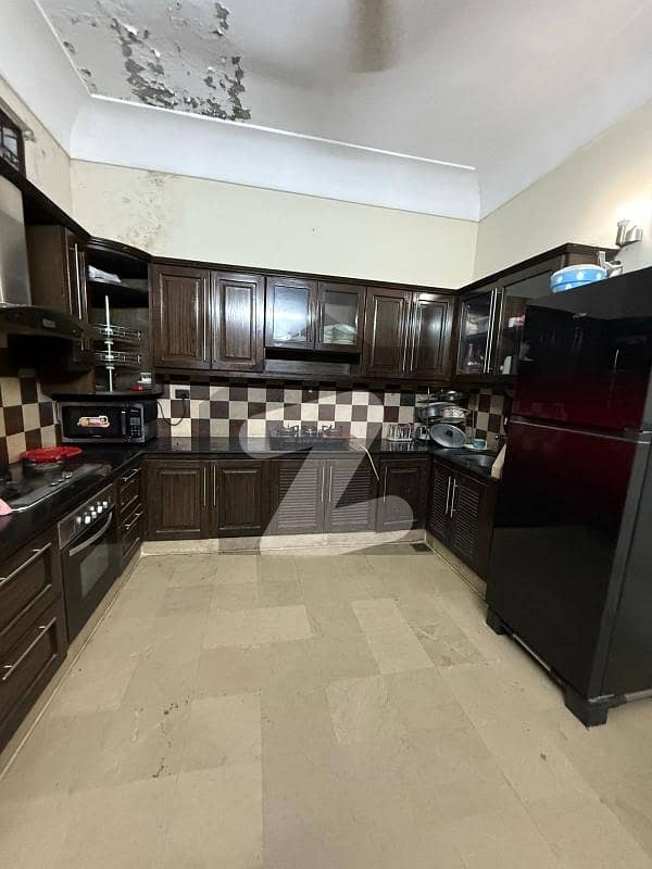 12 marla House for rent