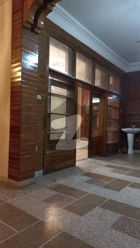 جی ۔ 11 اسلام آباد میں 4 کمروں کا 5 مرلہ مکان 3.8 کروڑ میں برائے فروخت۔