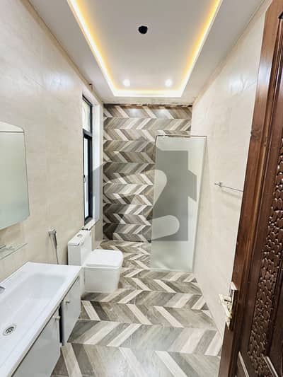 بنی گالہ اسلام آباد میں 3 کمروں کا 5 مرلہ مکان 2.6 کروڑ میں برائے فروخت۔