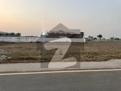 رئیل پام سٹی ایمن آباد موڑ,گوجرانوالہ میں 10 مرلہ رہائشی پلاٹ 1.2 کروڑ میں برائے فروخت۔