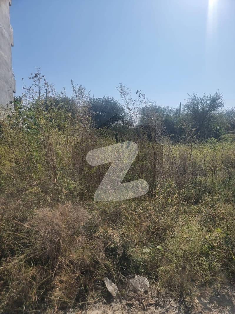 Prime 5 Marla Plot -Ready For Construction