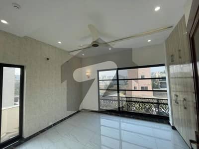 House Spread Over 4 Marla In Gulberg Available