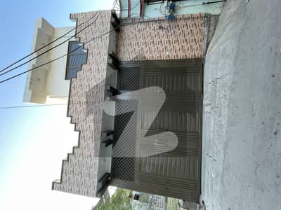 آصف آباد واہ میں 4 کمروں کا 5 مرلہ مکان 65.0 لاکھ میں برائے فروخت۔