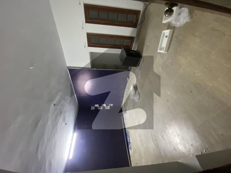 OFFICE FOR RENT - 5 ROOMS - BIG PARKING - NEAR GULSHAN CHOWRANGI OFFICE FOR RENT - 5 ROOMS - BIG PARKING - NEAR GULSHAN CHOWRANGI