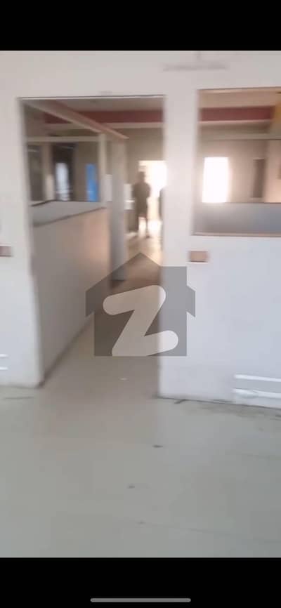 گلشنِ اقبال - بلاک 5 گلشنِ اقبال,گلشنِ اقبال ٹاؤن,کراچی میں 8 مرلہ دفتر 1.75 لاکھ میں کرایہ پر دستیاب ہے۔