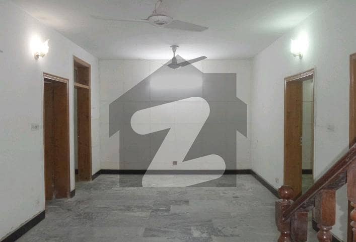 Centrally Located Upper Portion Available In I-8 For rent