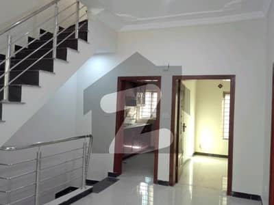 1 Kanal House For Grabs In I-8