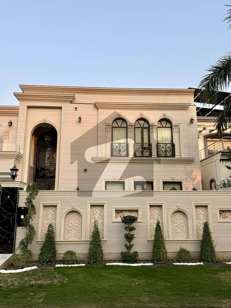 Luxurious 1 Kanal House for Sale Luxurious 1 Kanal House for Sale