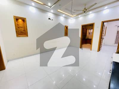 بحریہ ٹاؤن فیز 8 بحریہ ٹاؤن راولپنڈی,راولپنڈی میں 5 کمروں کا 7 مرلہ مکان 85.0 ہزار میں کرایہ پر دستیاب ہے۔