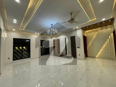 بش ایگزیکٹو ولاز ملتان میں 3 کمروں کا 5 مرلہ مکان 85.0 ہزار میں کرایہ پر دستیاب ہے۔ بش ایگزیکٹو ولاز ملتان میں 3 کمروں کا 5 مرلہ مکان 85.0 ہزار میں کرایہ پر دستیاب ہے۔