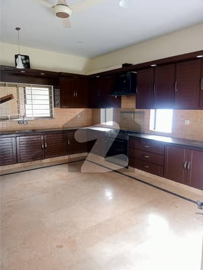 E-11 Out Class Location 10 Marla Ground Portion For Rent E-11 Out Class Location 10 Marla Ground Portion For Rent