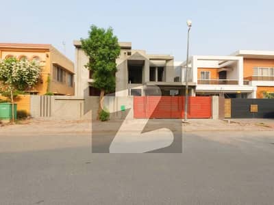 بحریہ ٹاؤن - ٹیپو سلطان بلاک بحریہ ٹاؤن ۔ سیکٹر ایف,بحریہ ٹاؤن,لاہور میں 6 کمروں کا 1 کنال مکان 4.5 کروڑ میں برائے فروخت۔ بحریہ ٹاؤن - ٹیپو سلطان بلاک بحریہ ٹاؤن ۔ سیکٹر ایف,بحریہ ٹاؤن,لاہور میں 6 کمروں کا 1 کنال مکان 4.5 کروڑ میں برائے فروخت۔