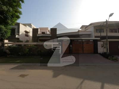 ڈی او ایچ ایس فیز 1 ملیر کنٹونمنٹ,کینٹ,کراچی میں 3 کمروں کا 1 کنال مکان 16.5 کروڑ میں برائے فروخت۔