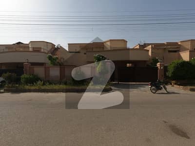 عسکری 5 - سیکٹر بی عسکری 5,ملیر کنٹونمنٹ,کینٹ,کراچی میں 5 کمروں کا 1 کنال مکان 8.75 کروڑ میں برائے فروخت۔