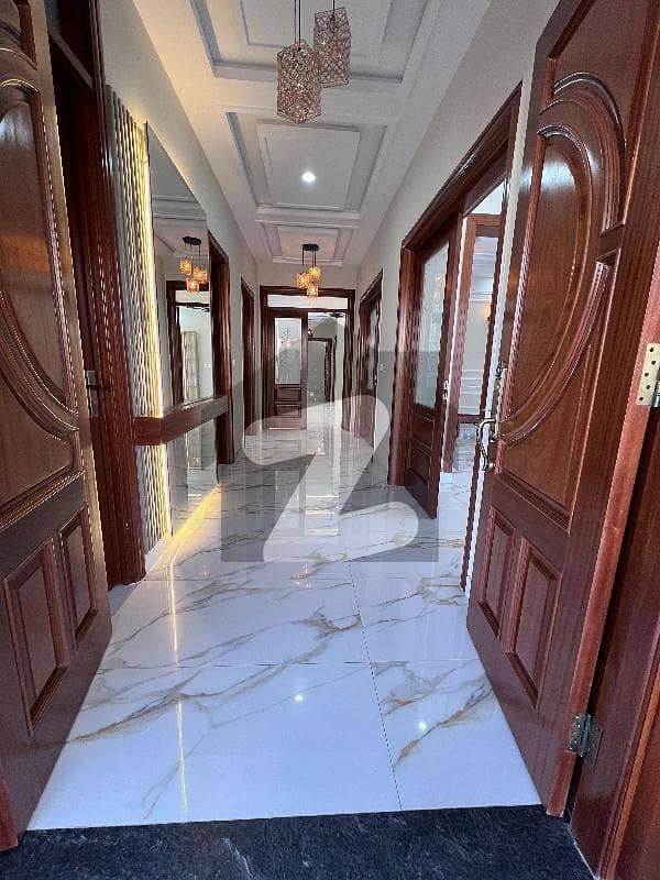 1 Kanal Luxury Brand New House For Sale