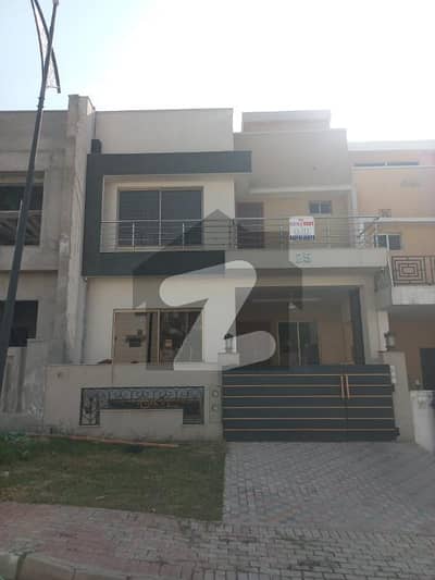 بحریہ انکلیو - سیکٹر ایچ بحریہ انکلیو,بحریہ ٹاؤن,اسلام آباد میں 3 کمروں کا 5 مرلہ مکان 85.0 ہزار میں کرایہ پر دستیاب ہے۔ بحریہ انکلیو - سیکٹر ایچ بحریہ انکلیو,بحریہ ٹاؤن,اسلام آباد میں 3 کمروں کا 5 مرلہ مکان 85.0 ہزار میں کرایہ پر دستیاب ہے۔