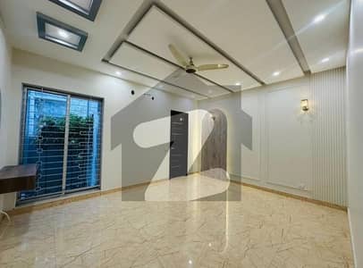 لیک سٹی میڈوز فیز 1 - بلاک ایف لیک سٹی میڈوز فیز 1,لیک سٹی میڈوز,لاہور میں 4 کمروں کا 10 مرلہ مکان 4.25 کروڑ میں برائے فروخت۔ لیک سٹی میڈوز فیز 1 - بلاک ایف لیک سٹی میڈوز فیز 1,لیک سٹی میڈوز,لاہور میں 4 کمروں کا 10 مرلہ مکان 4.25 کروڑ میں برائے فروخت۔