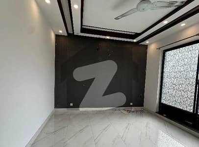 لیک سٹی میڈوز فیز 1 - بلاک ایف لیک سٹی میڈوز فیز 1,لیک سٹی میڈوز,لاہور میں 5 کمروں کا 10 مرلہ مکان 4.0 کروڑ میں برائے فروخت۔ لیک سٹی میڈوز فیز 1 - بلاک ایف لیک سٹی میڈوز فیز 1,لیک سٹی میڈوز,لاہور میں 5 کمروں کا 10 مرلہ مکان 4.0 کروڑ میں برائے فروخت۔