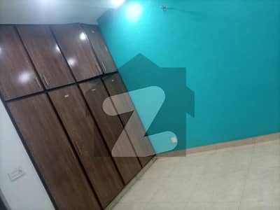 نواب ٹاؤن لاہور میں 3 کمروں کا 5 مرلہ مکان 75.0 ہزار میں کرایہ پر دستیاب ہے۔