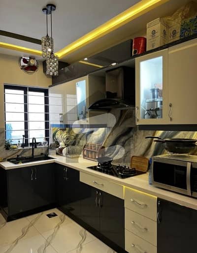 بحریہ انکلیو - سیکٹر ایچ بحریہ انکلیو,بحریہ ٹاؤن,اسلام آباد میں 3 کمروں کا 5 مرلہ مکان 2.68 کروڑ میں برائے فروخت۔