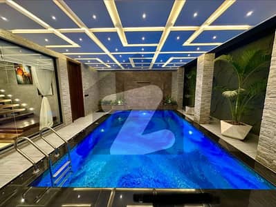 Swimming Pool House ! Swimming Pool House !