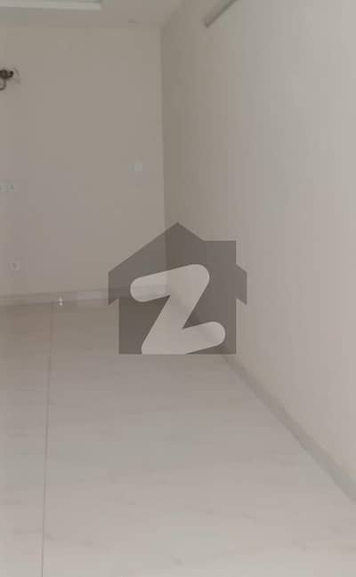 ڈی ایچ اے ڈیفینس فیز 5 ڈی ایچ اے ڈیفینس,اسلام آباد میں 2 کمروں کا 4 مرلہ فلیٹ 55.0 ہزار میں کرایہ پر دستیاب ہے۔