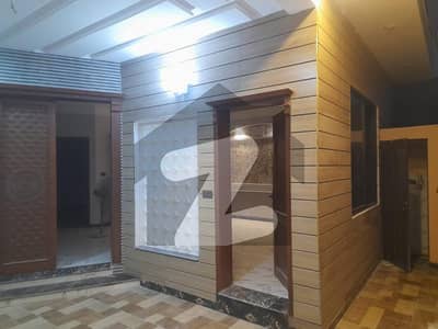 غوث گارڈن - فیز 4 غوث گارڈن,لاہور میں 5 کمروں کا 5 مرلہ مکان 1.45 کروڑ میں برائے فروخت۔