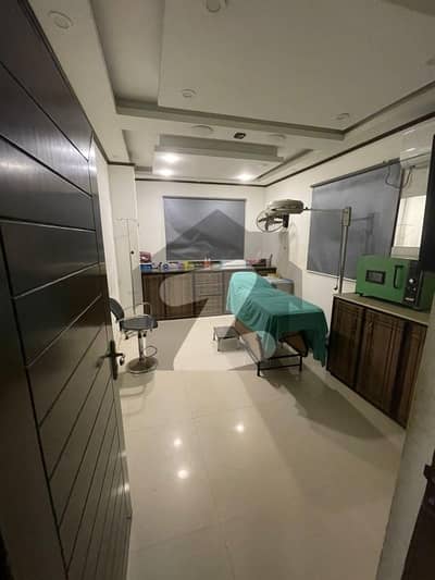 کے ڈی اے اسکیم 1 ایکسٹینشن کراچی میں 5 کمروں کا 12 مرلہ مکان 8.5 کروڑ میں برائے فروخت۔